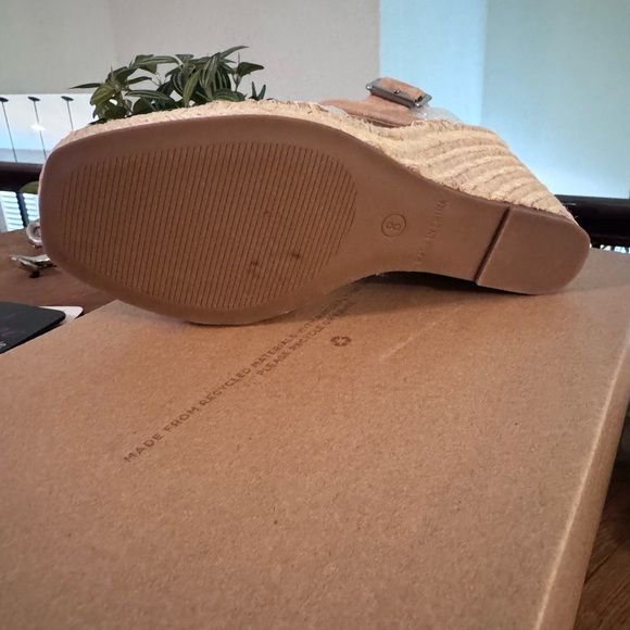 Steve Madden size 8 wedge women’s shoes - Picture 5 of 5